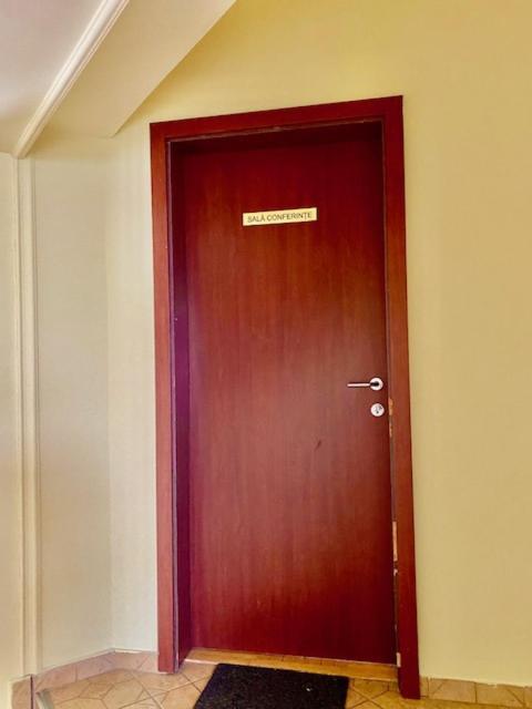 Pensiunea Casa Saxonia Rîşnov Luaran gambar
